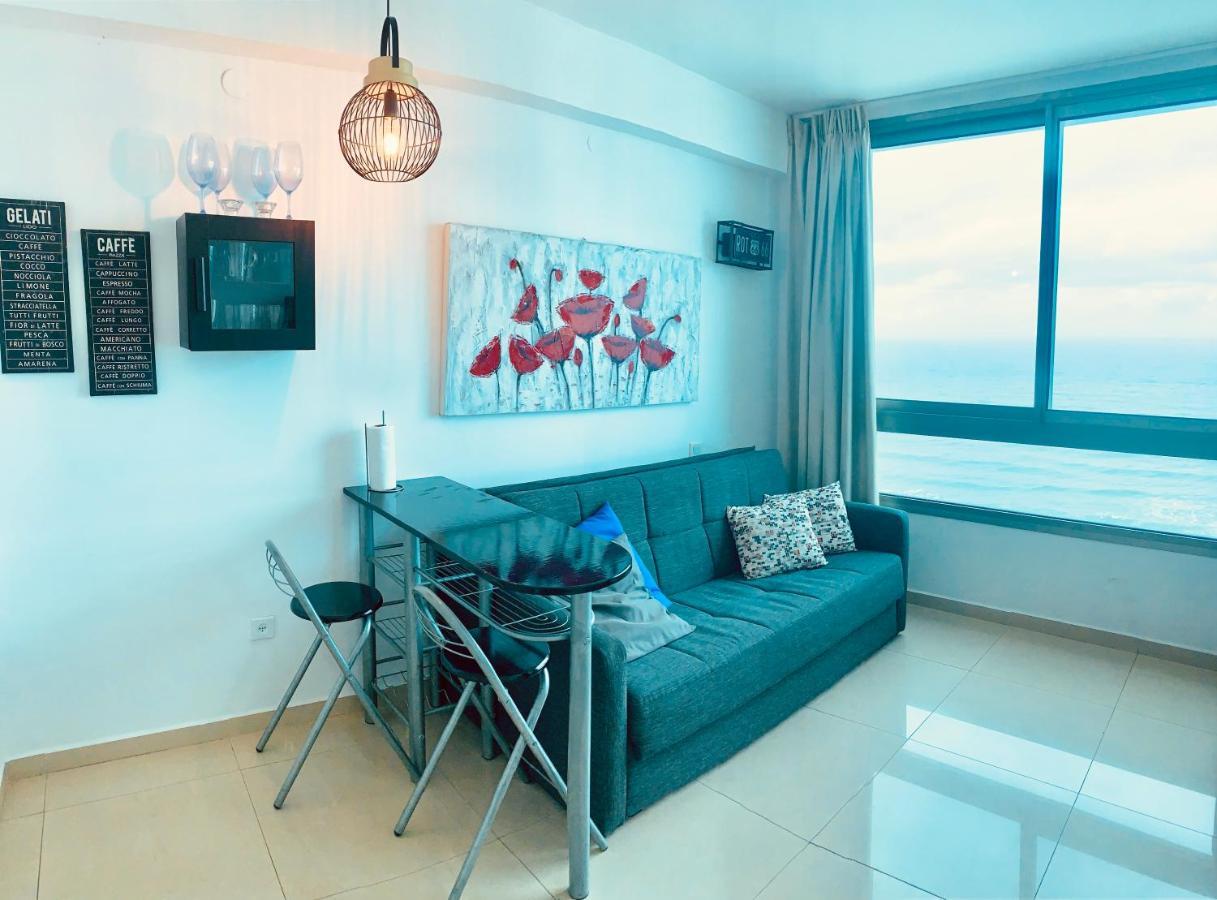 Sea Breeze Apartments Netanya Exterior photo