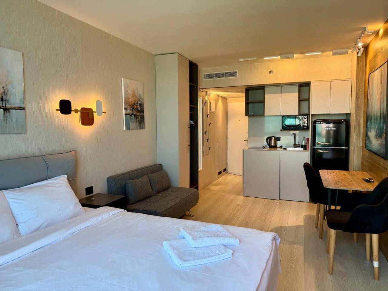 Sea Breeze Apartments Netanya Exterior photo